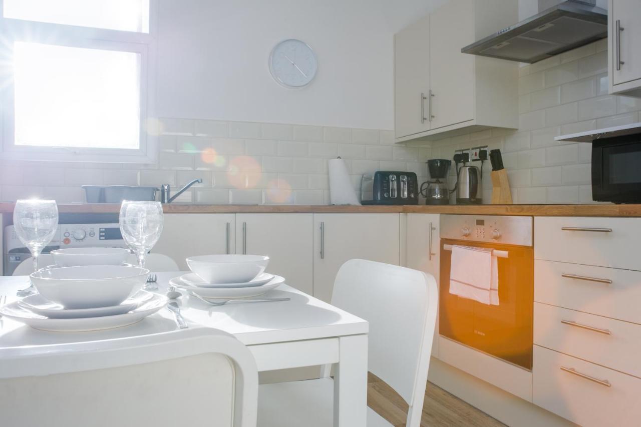 Mycityhaven - 3 Bedroom Shirehampton Flat Near Avonmouth & M4 Bristol Exterior photo