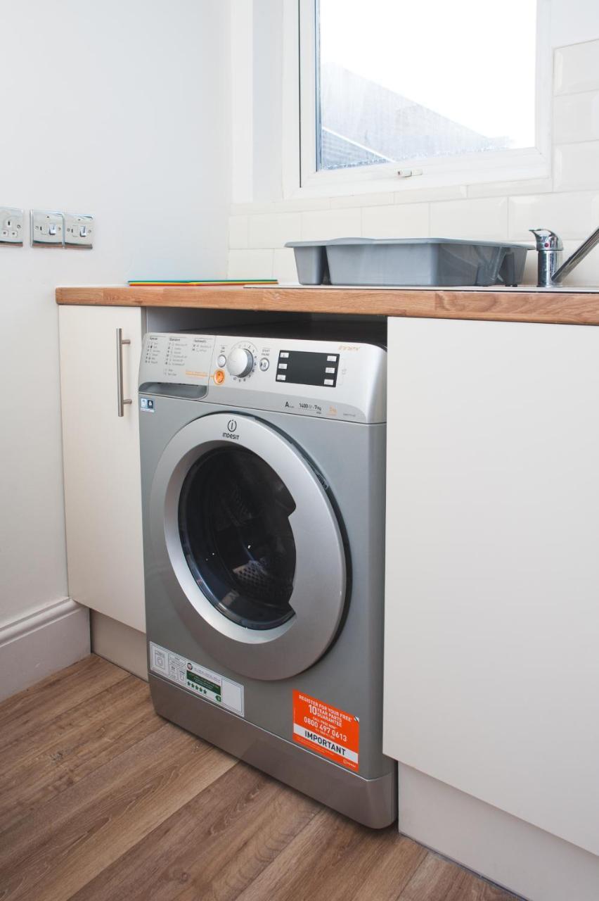 Mycityhaven - 3 Bedroom Shirehampton Flat Near Avonmouth & M4 Bristol Exterior photo